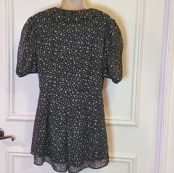 H&M DIVIDED Black & Yellow Multi-Color Floral Puff Sleeve Playsuit, Medium - Picture 14 of 16